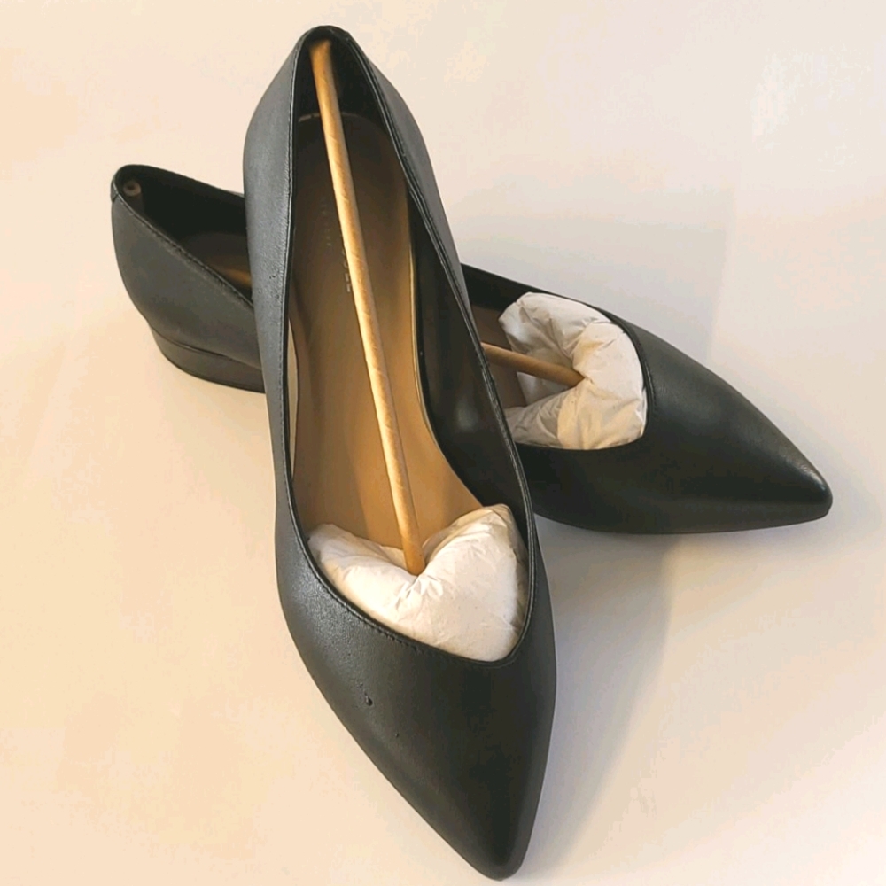 Kenneth Cole Camelia Pointed toe flats